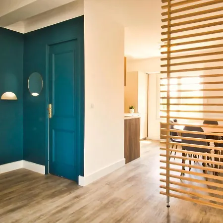 Plage A 200 Metres. Vue Mer Et Esterel ! Renove Saint-Raphael (Var)