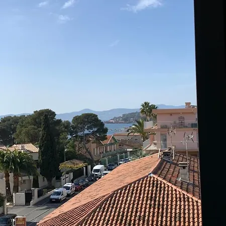 Plage A 200 Metres. Vue Mer Et Esterel ! Renove Saint-Raphael (Var)